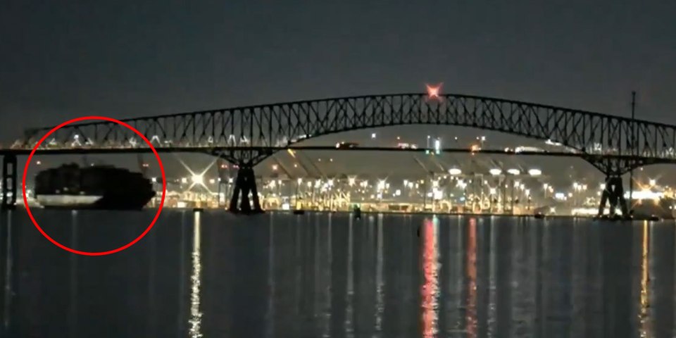 The Dalin cargo ship had a blackout moments before it crashed into the bridge