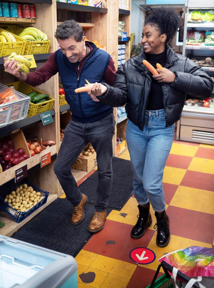 He danced 'All the Single Veggies' with an unsuspecting shopper