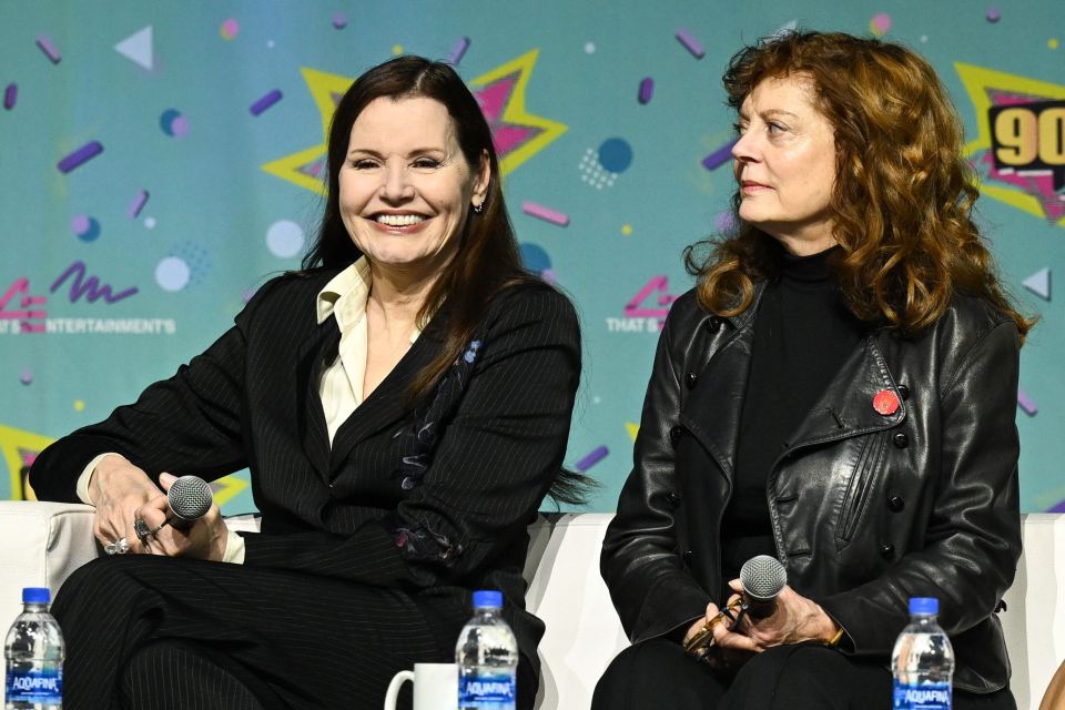 Geena Davis and Susan Sarandon attended a 90s Con panel in Connecticut yesterday