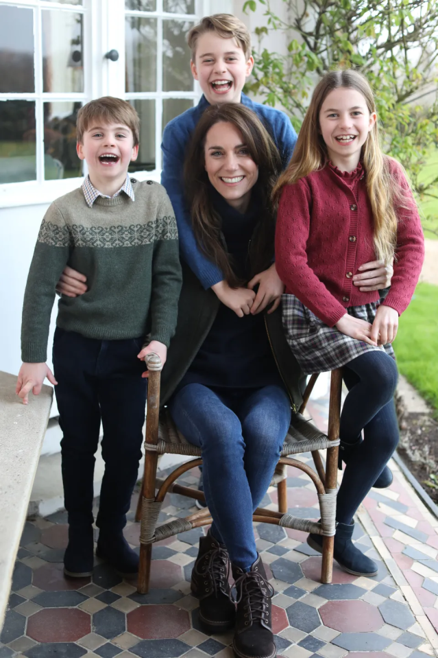 Kate apologised for editing her Mother’s Day family photo