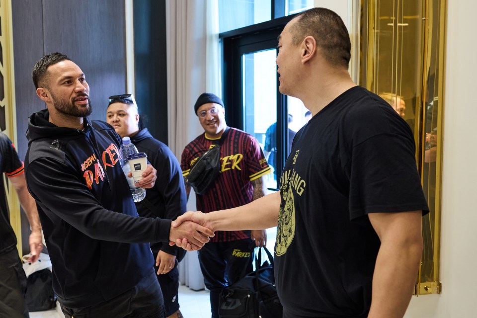 Joseph Parker meets with Zhilei Zhang