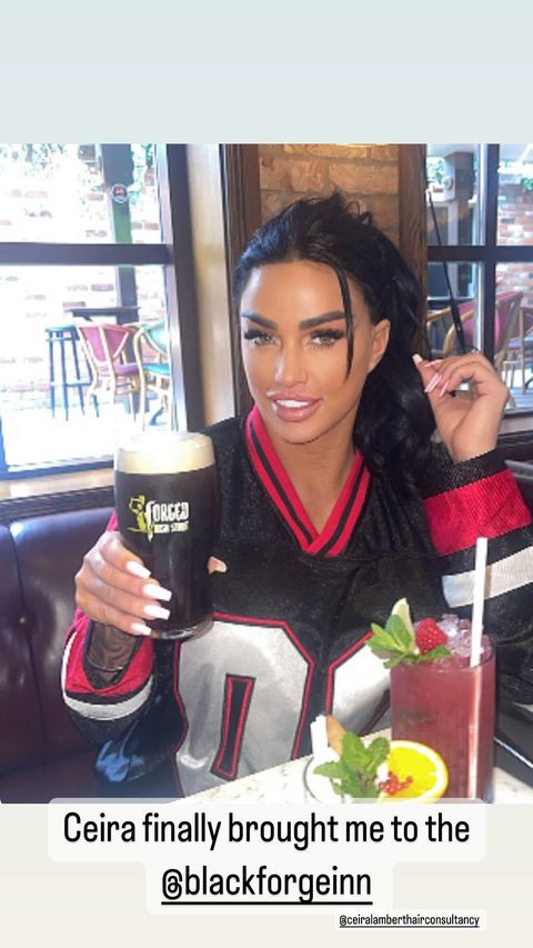 Inside Katie Price and JJ Slaters break to Dublin as they have dinner at Conor McGregors pub