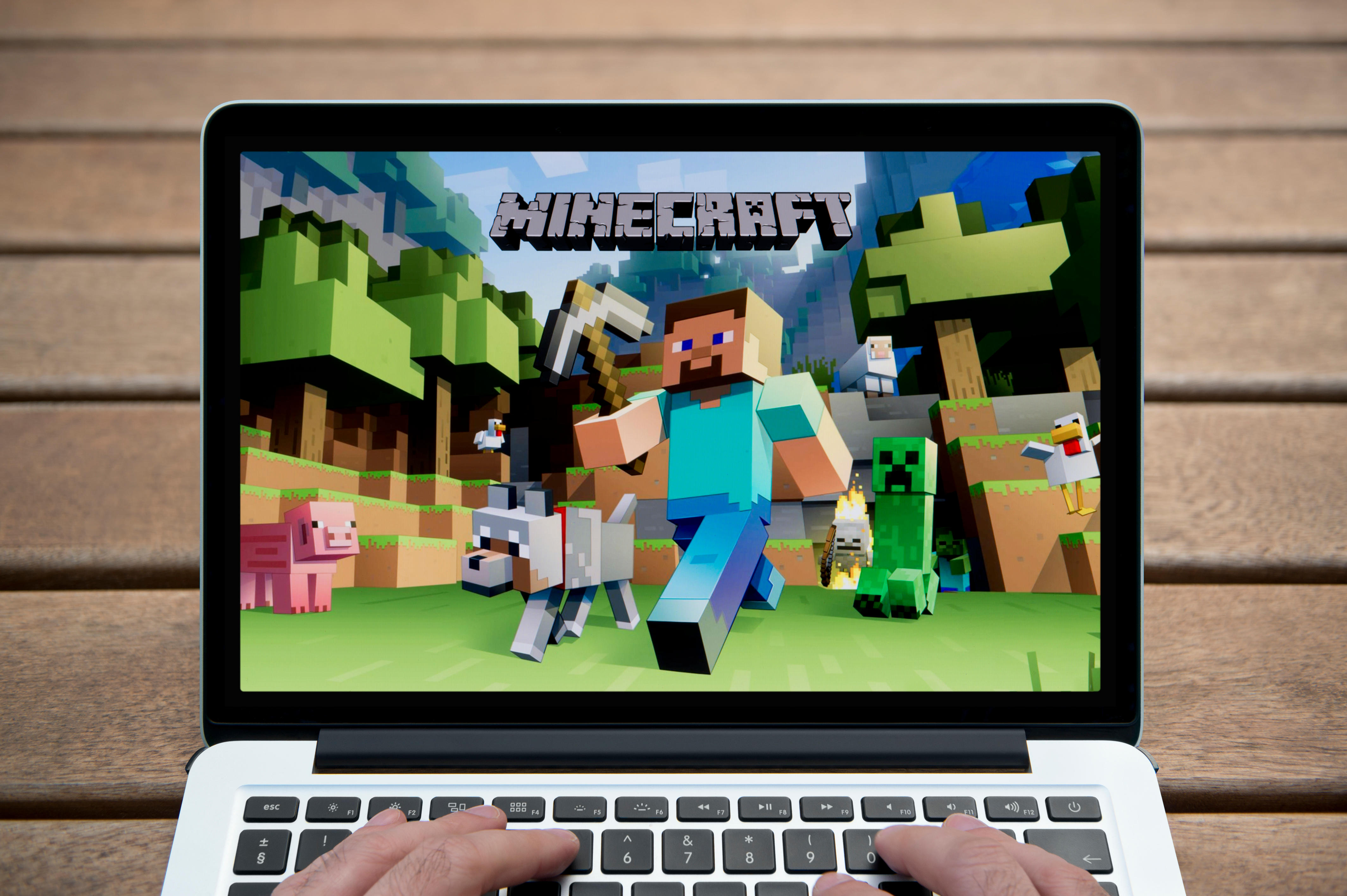 Minecraft and Candy Crush are some of the games that will come to Xbox's mobile app