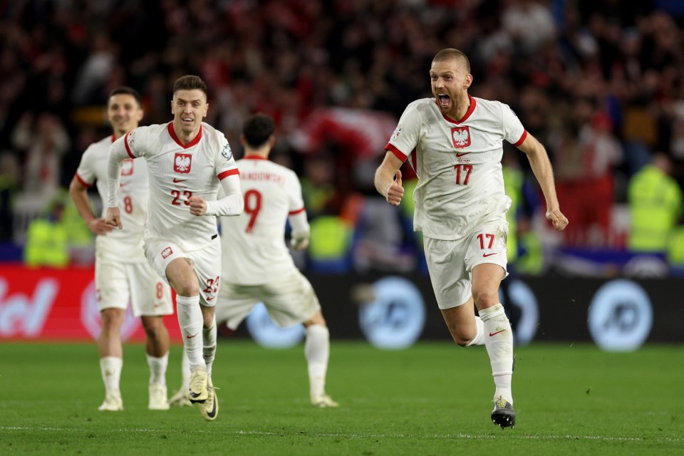 Krzysztof Piatek and Bartosz Salamon lead Polish celebrations