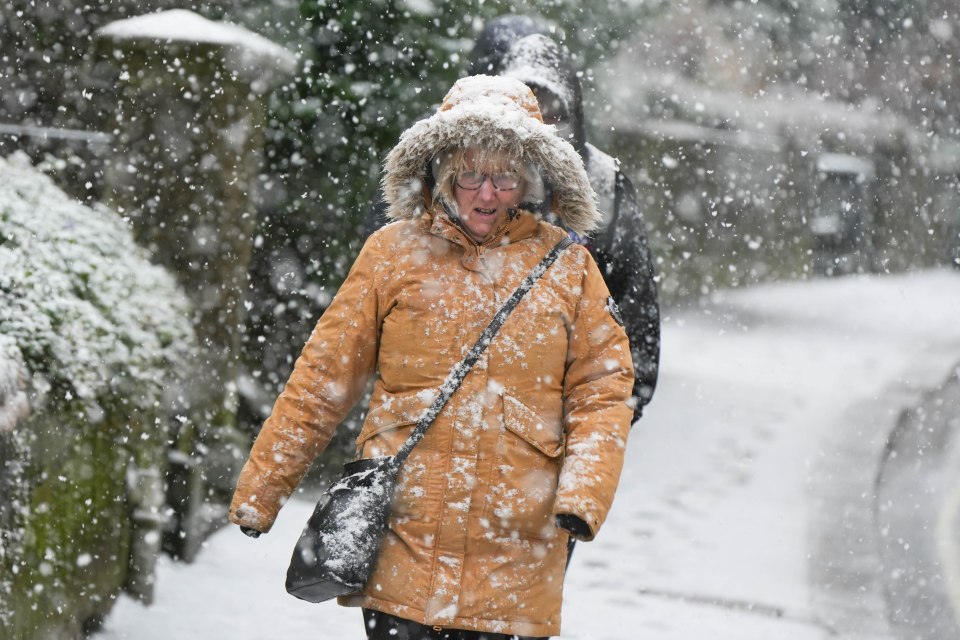 Commuters braved the snow in Derbyshire this morning