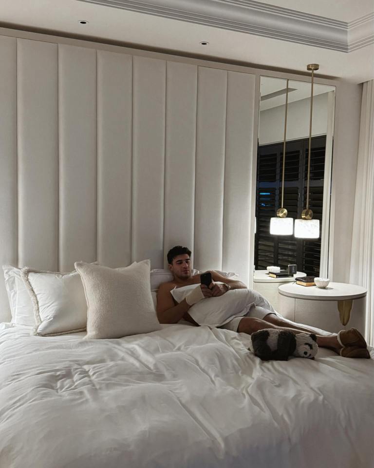 Boxer Tommy also enjoyed downtime in their bespoke bedroom with an elaborate panelled headboard