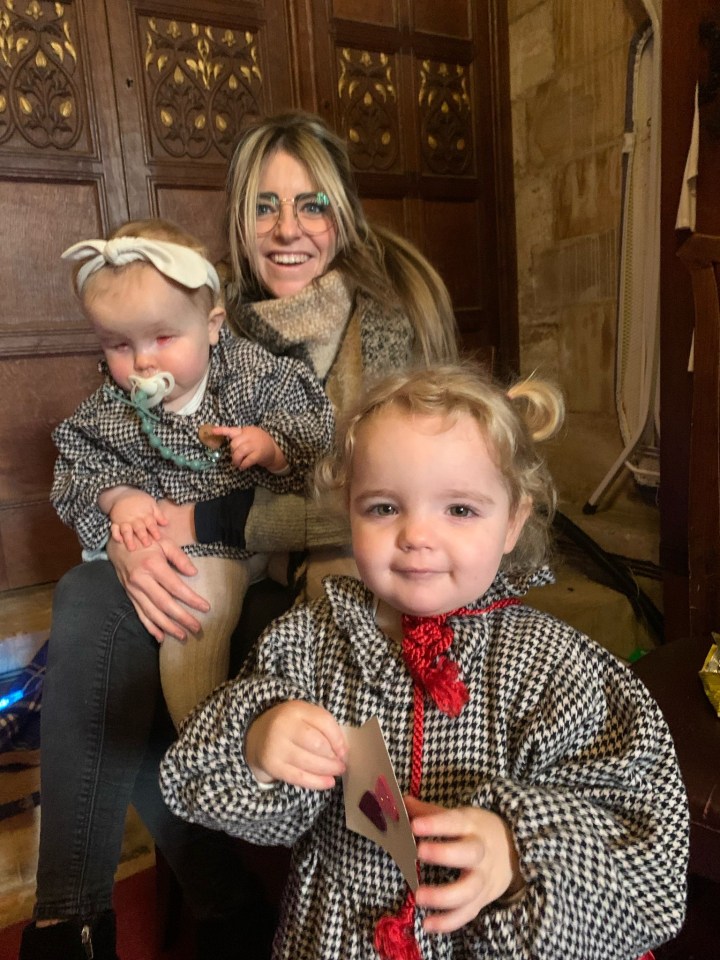 Mum Laura, little Margot and her sister Bernadette