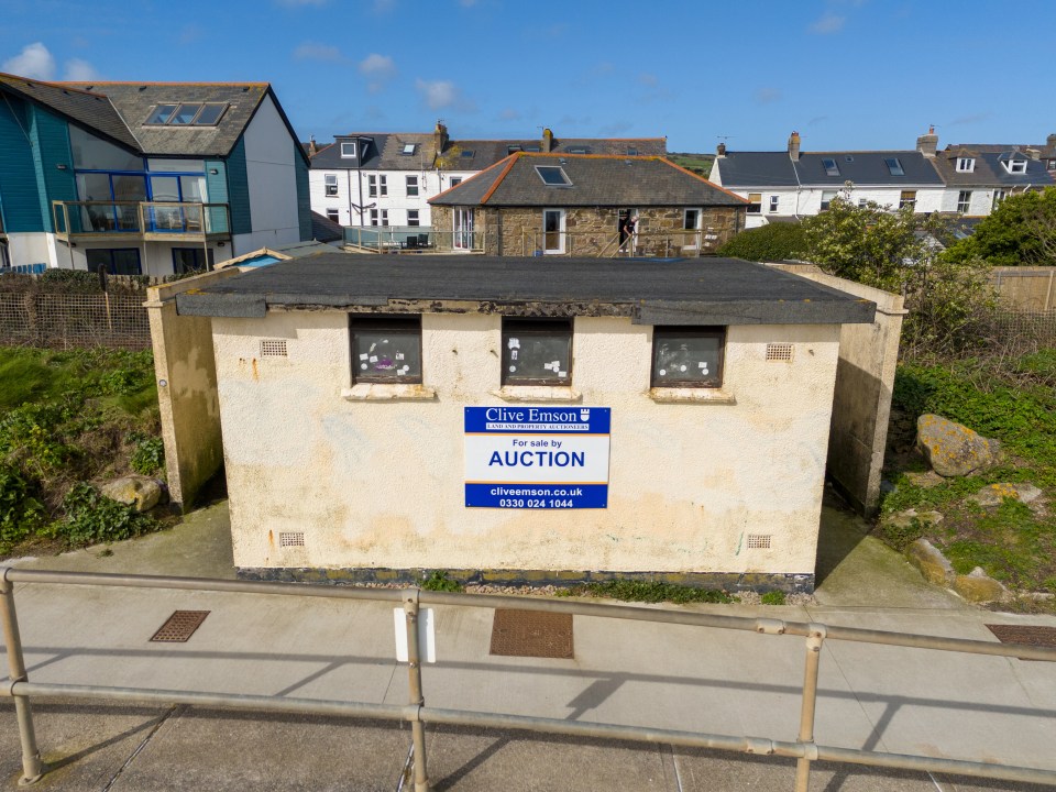 A disused public toilet will go on sale on Wednesday with a guide price of £20,000