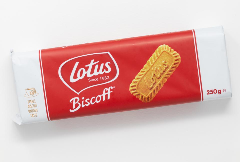 Lotus Biscoff biscuits contain only 38 calories per biscuit