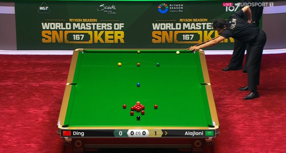 Snooker fans couldn't believe where the golden ball in Saudi Arabia went