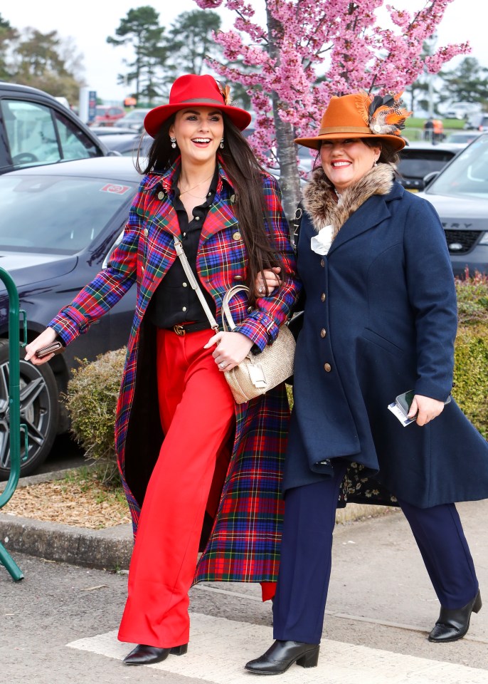 Guests arrived arm-in-arm for the day of racing