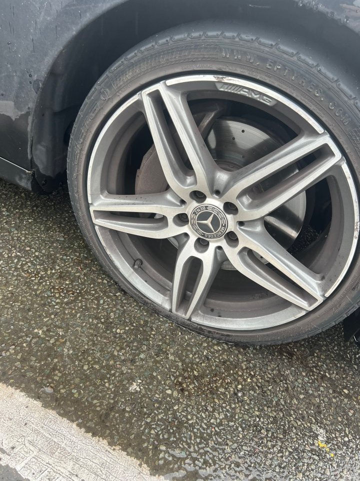 The star shared a picture of a flat tyre that had seen him miss his flight to Saudi Arabia