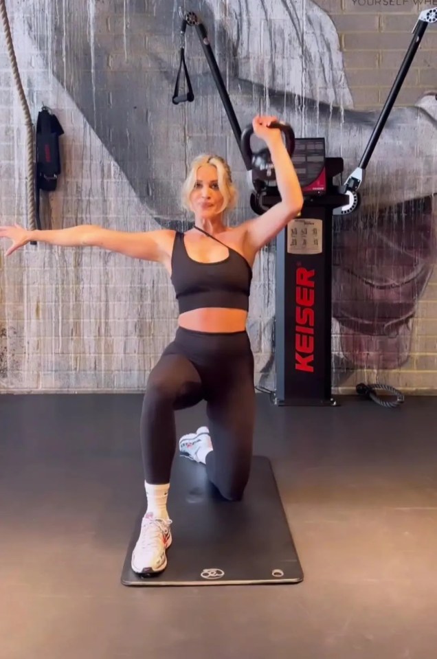 Ashley Roberts showed off her stunning figure after her highly-publicised TV appearance