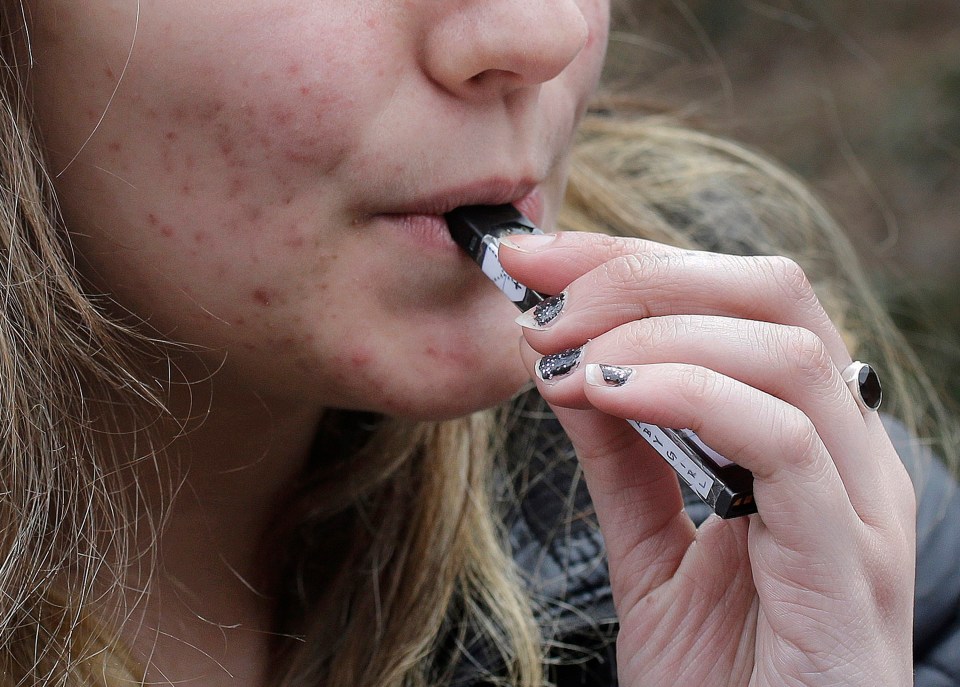 Teenagers who use vapes had higher levels of metal in their urine