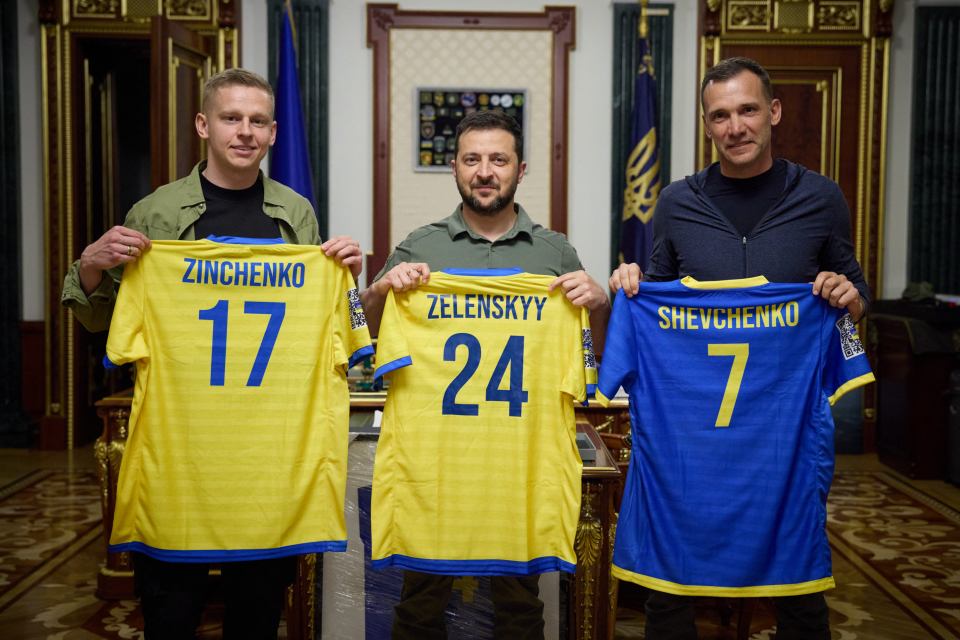 Oleksandr Zinchenko and Andriy Shevchenko (right) pictured with Ukrainian president Volodymyr Zelenskyy