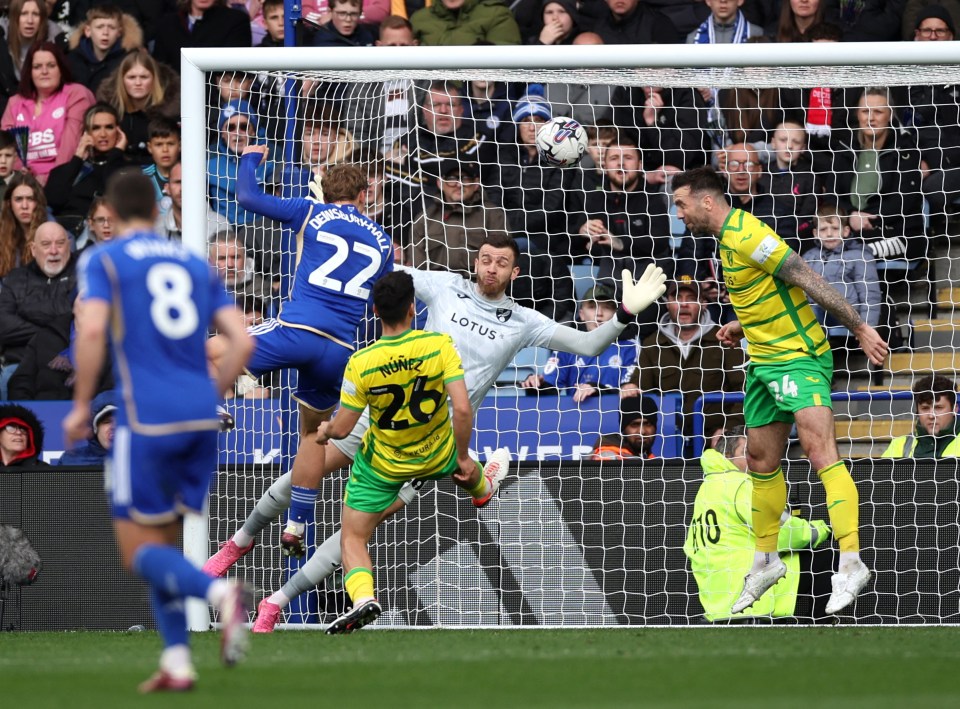 Kiernan Dewsbury-Hall equalised for Leicester