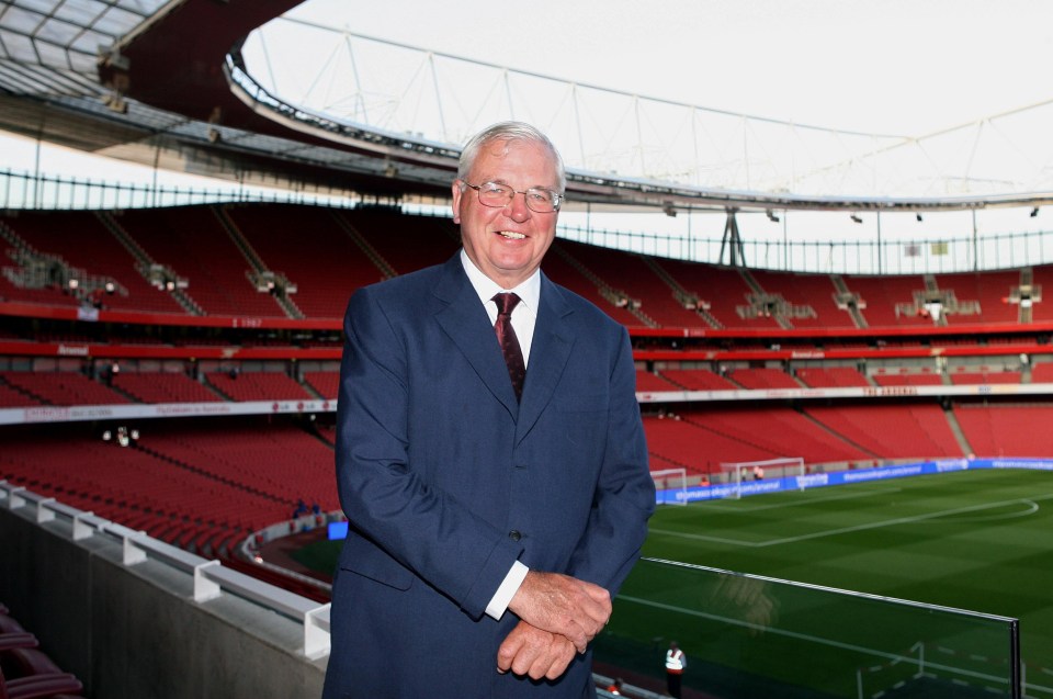 The Gunners are paying tribute to Sir Chips Keswick