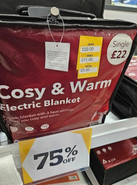 Dunelm has reduced an electric blanket from £22 to £5.50