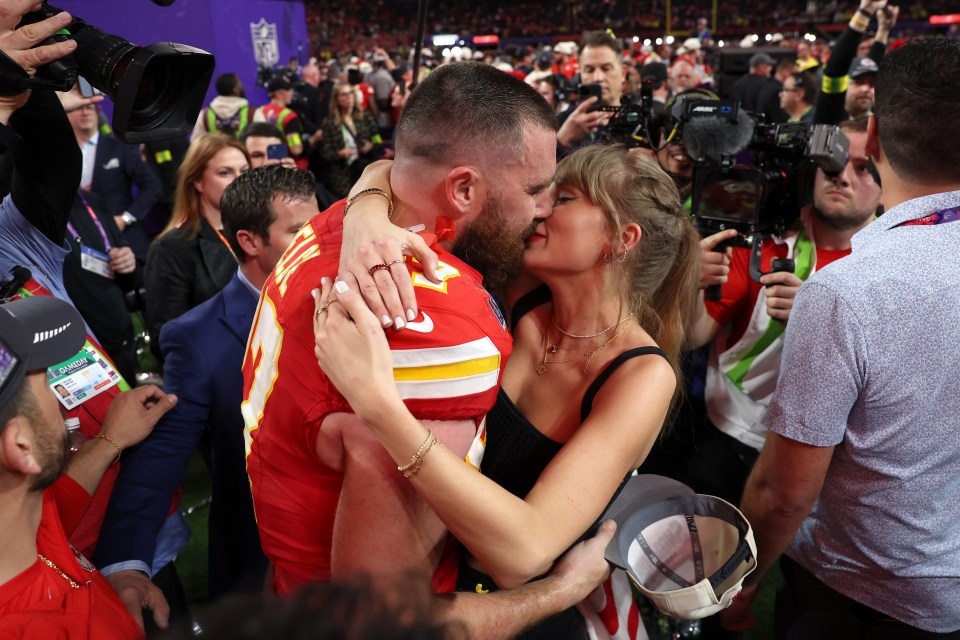 Taylor is in a relationship with NFL star Travis Kelce