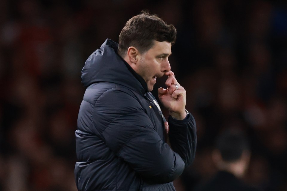 LONDON, ENGLAND - APRIL 23: Chelsea Head Coach Mauricio Pochettino looks on during the Premier League match between Arsenal FC and Chelsea FC at Emirates Stadium on April 23, 2024 in London, England.(Photo by Marc Atkins/Getty Images)