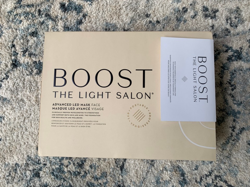 the-light-salon-led-mask-review