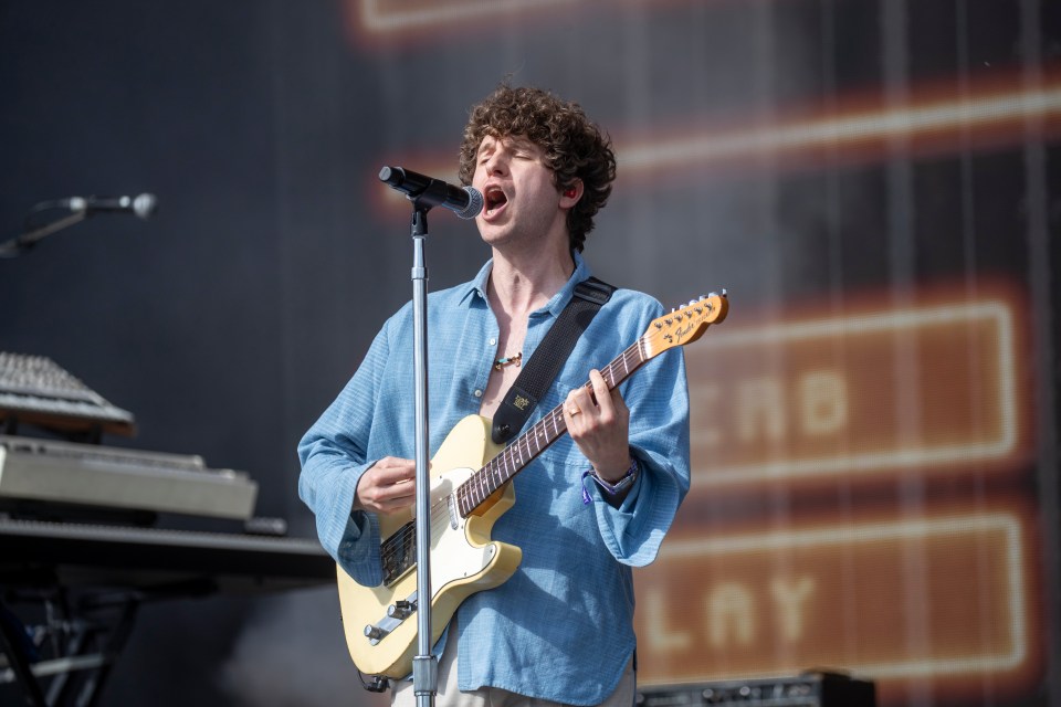 Luke Pritchard has revealed what he’s really singing in The Kooks’ Naive