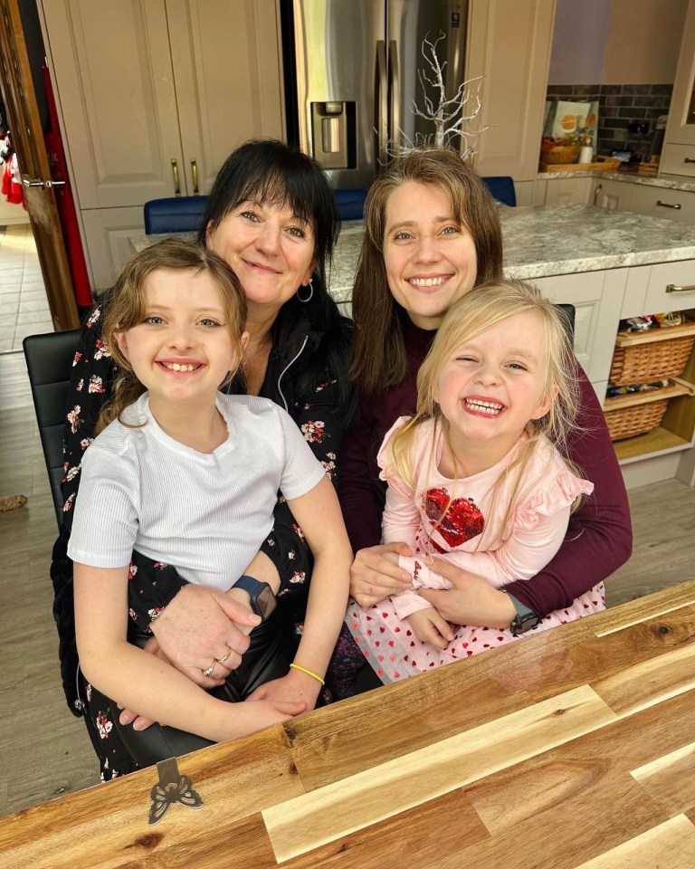 Ruby and Mabel with mum Laura and nan Amanda