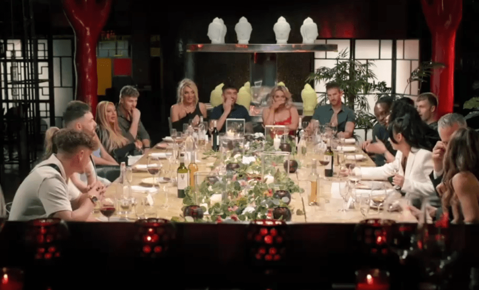 The contestants have a Mafs-style dinner party