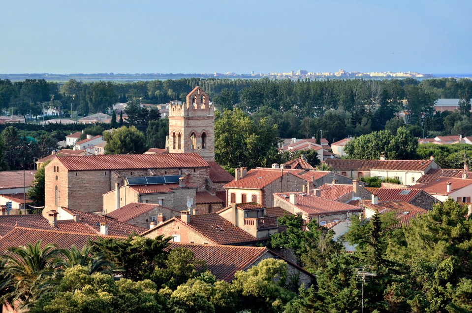 A visit to Saint-Cyprien's old villageis a must