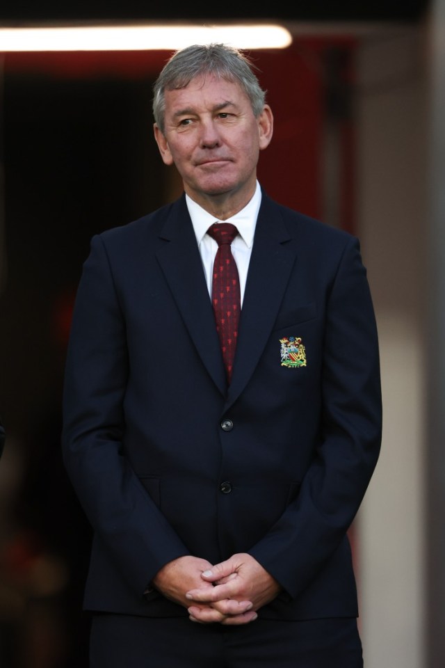 Man Utd ambassador Bryan Robson has co-founded a business offering financial advice