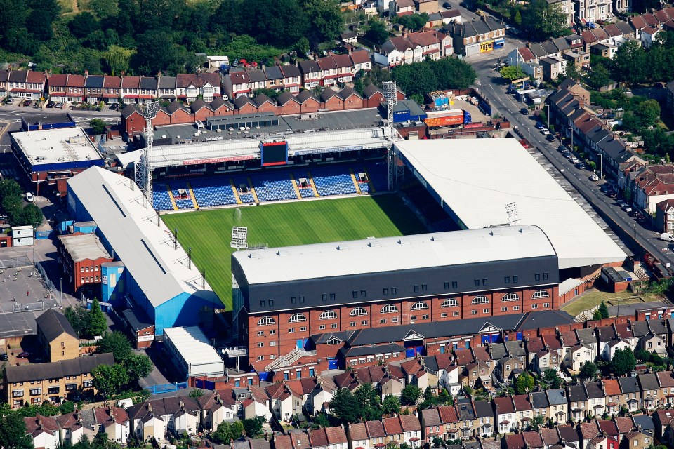 Crystal Palace will start building work after sealing funds for a £150m development at Selhurst Park.