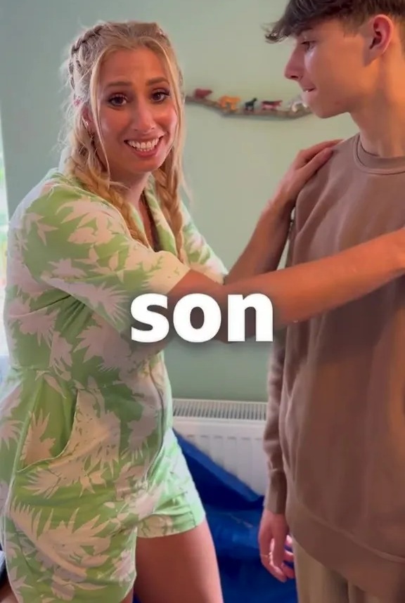 Stacey Solomon enlisted the help of her teenage son Zachary to make a "stick safari world" on the wall