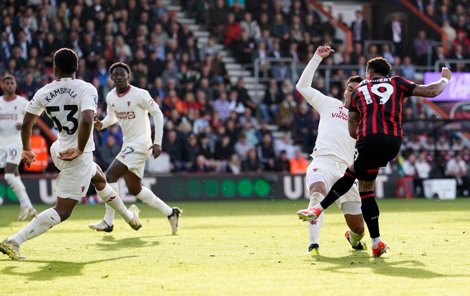 Justin Kluivert bags Bournemouth's second