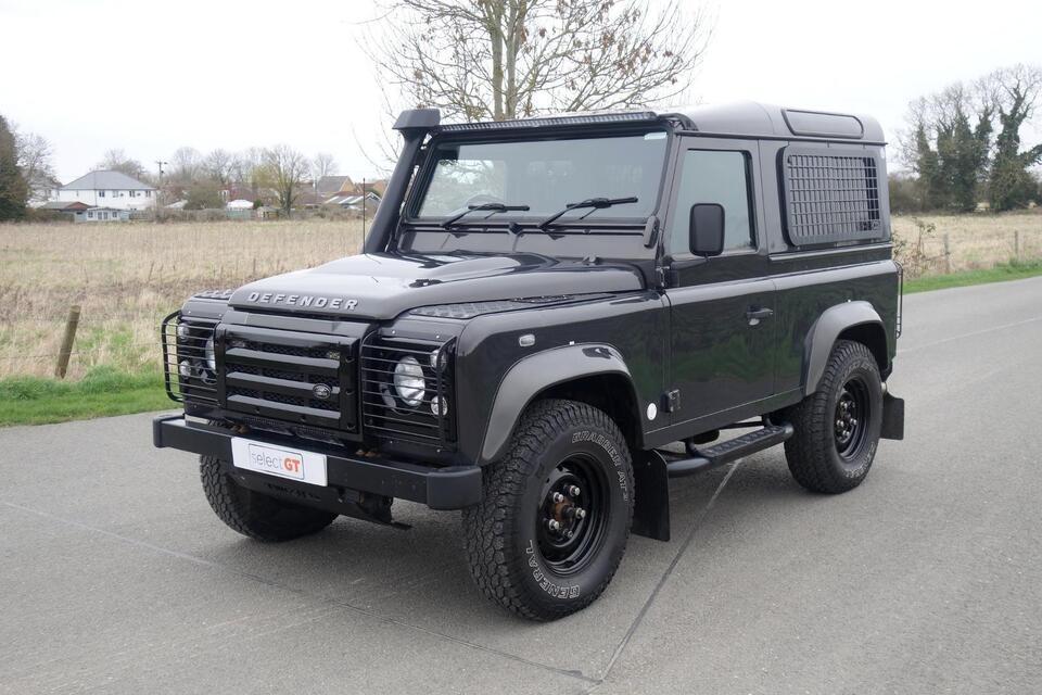 The 2014 Land Rover once owned by Brooklyn Beckham has gone up for sale