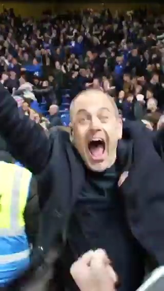 Joe Cole celebrated wildly after Chelsea's late winner