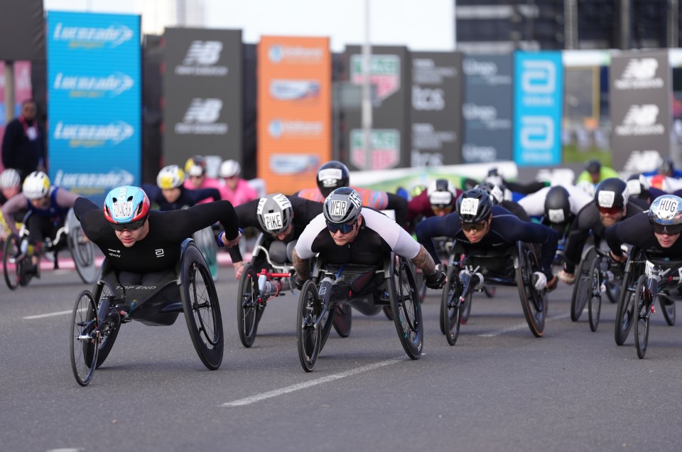 The wheelchair elites were the first one to start at 9 am