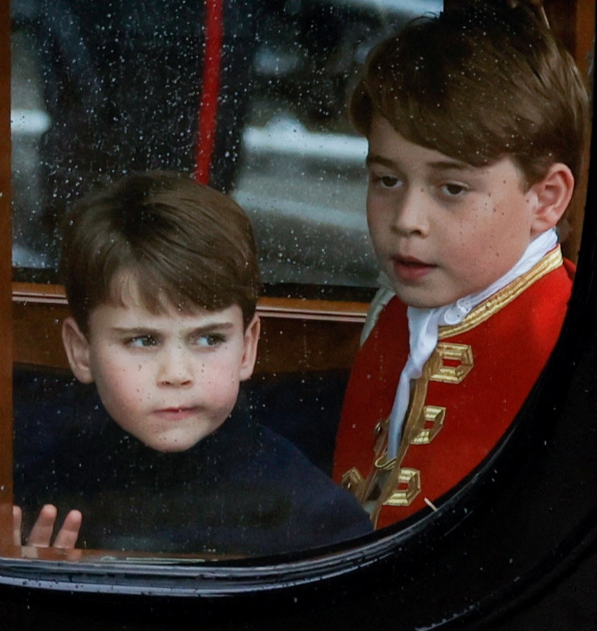 Louis with his big brother Prince George