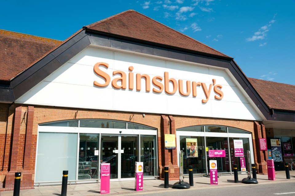 DD26C0 Sainsbury’s supermarket at Bridgwater, UK.