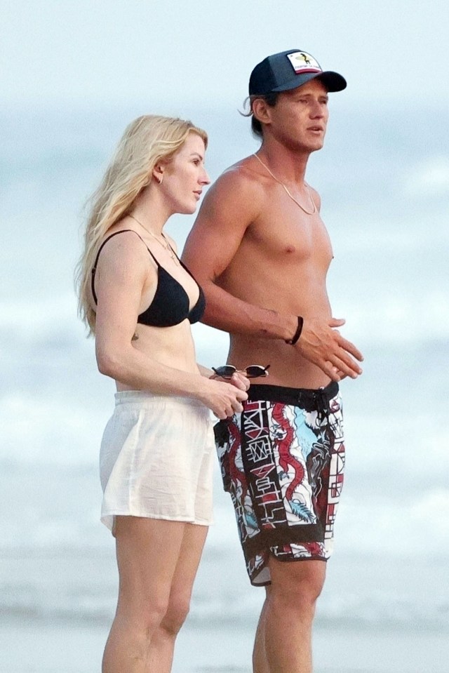 Ellie Goulding looked amazing on the beach Armando Perez