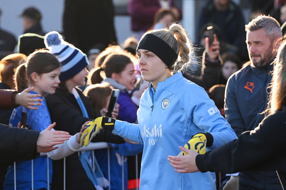 Roebuck hopes Man City make their end to this WSL season a title-winning one