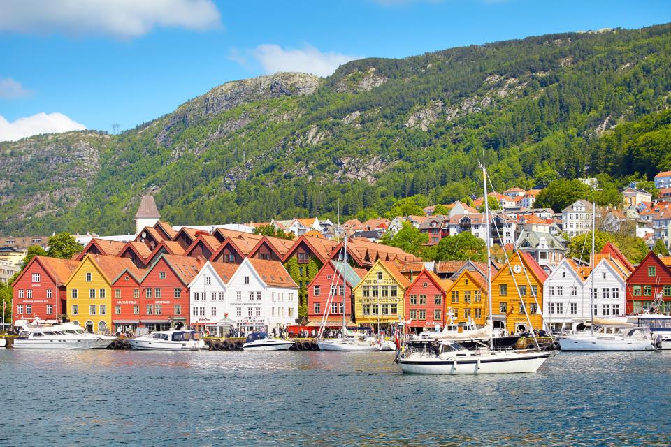 New flights will operate between the UK and Bergen