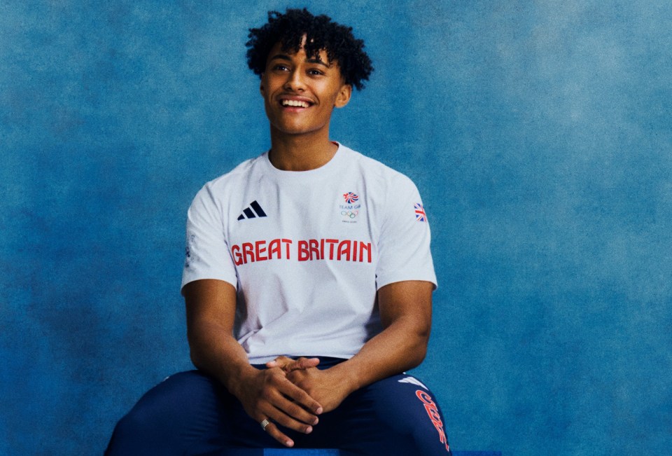 Taekwondo star Caden Cunningham models the classic Team GB T-shirt