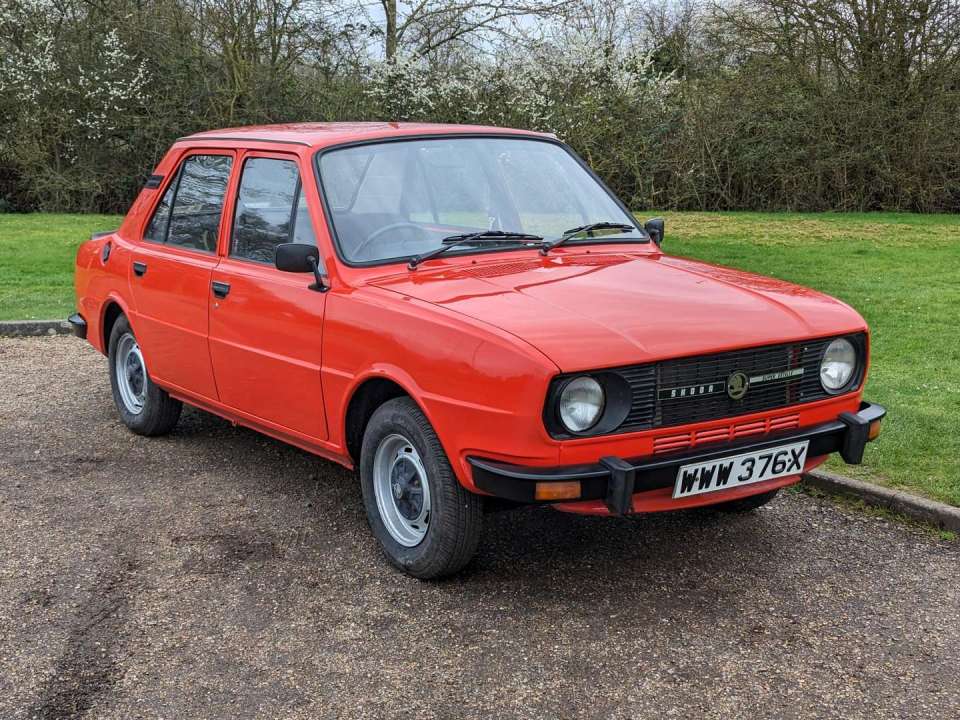 The Skoda Super Estelle 105S sold for £3,6000 at auction following a bidding war