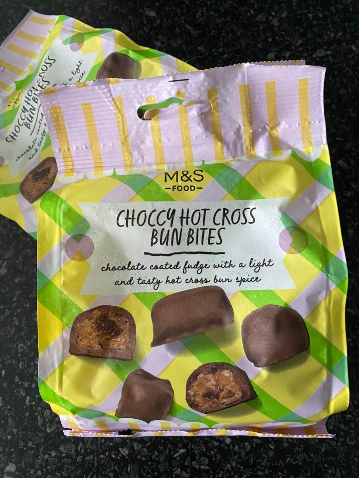 So if you're a fan of hot cross buns and chocolate, you'll need to check this out