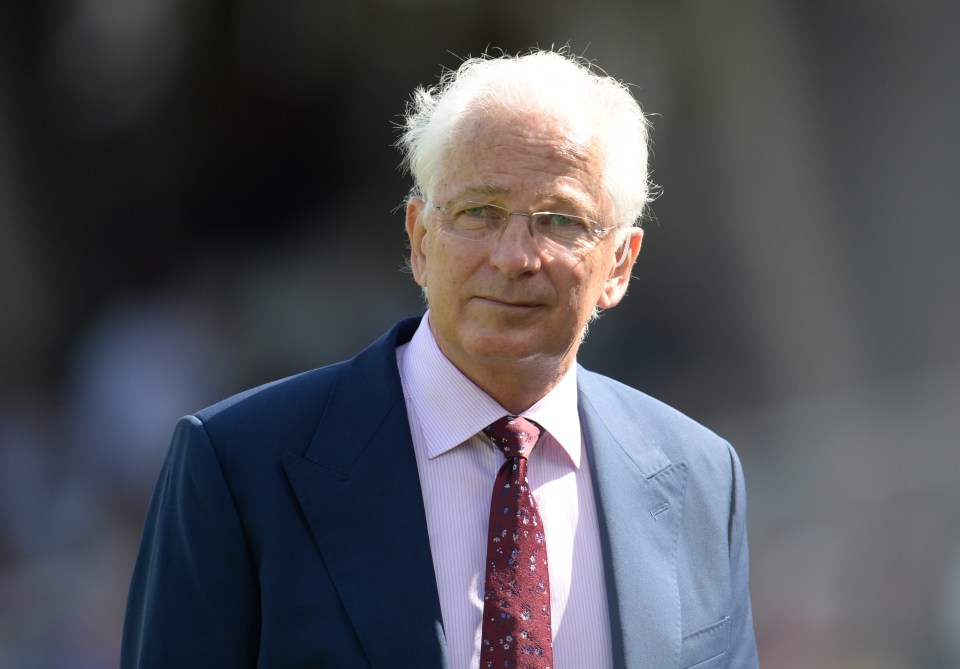 Former England cricket captain David Gower says he has lost more than £10,000 in an Australian green energy project