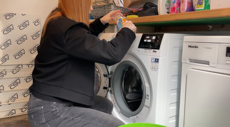 She added  two Bold Pods, the Lenor in-wash scent boosters, as well as the Outdoorables liquid, to her washing machine