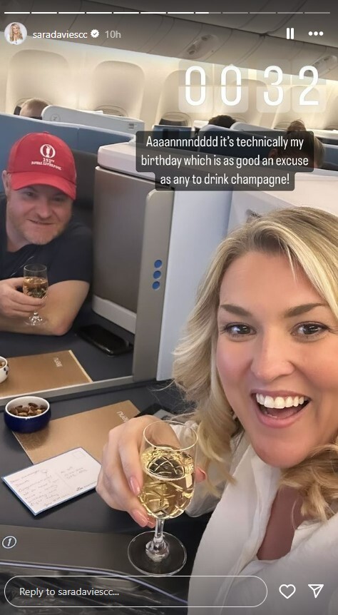 The couple flew in style in first-class seats