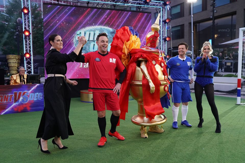 She returned to Saturday Night Takeaway with Kirsty Gallacher