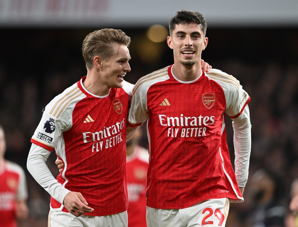 Arsenal comfortably beat Luton 2-0