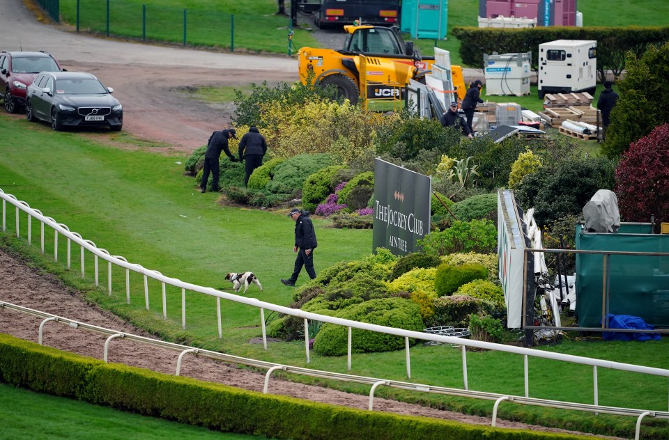 Crowd-sweeping undercover cops and armed officers will lead the biggest Grand National security operation since the 1997 IRA bomb threat